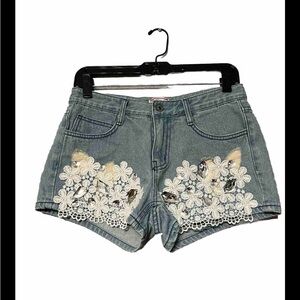 Reaction Co Jean Shorts Women’s Blue Zipper Up Medium Beads Decor